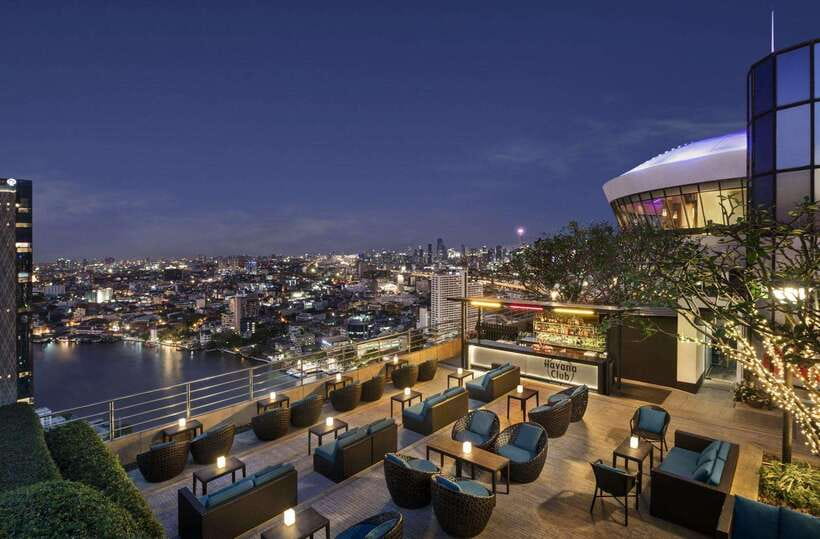 Bangkok: ThreeSixty Rooftop Bar at Millennium Hilton - Indoor vs Outdoor: A/C Comfort and Rain-Day Backup