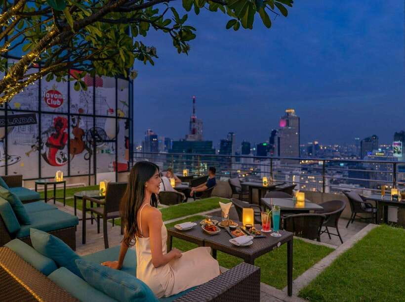 Bangkok: ThreeSixty Rooftop Bar at Millennium Hilton - How the Evening Flows: Check-In, Lift Ride, and the 90-Minute Rhythm