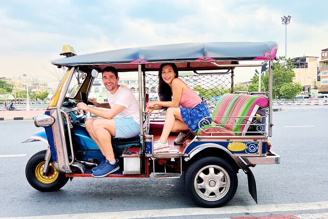 Bangkok Thrilling Tuk Tuk Tour (Private & All-Inclusive) - The 6:00 PM start, Sanam Chai MRT, and the Wat Pho kickoff