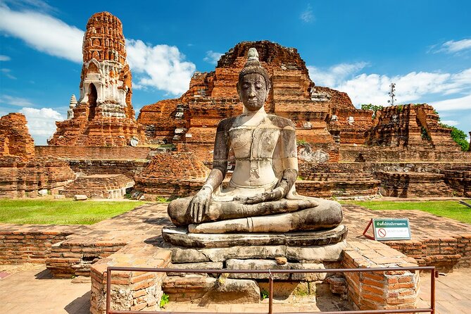 Bangkok to Ayutthaya: Temples & Local Candy One Day Tour - Bang Pa-In Royal Summer Palace: a royal reset before the ruins