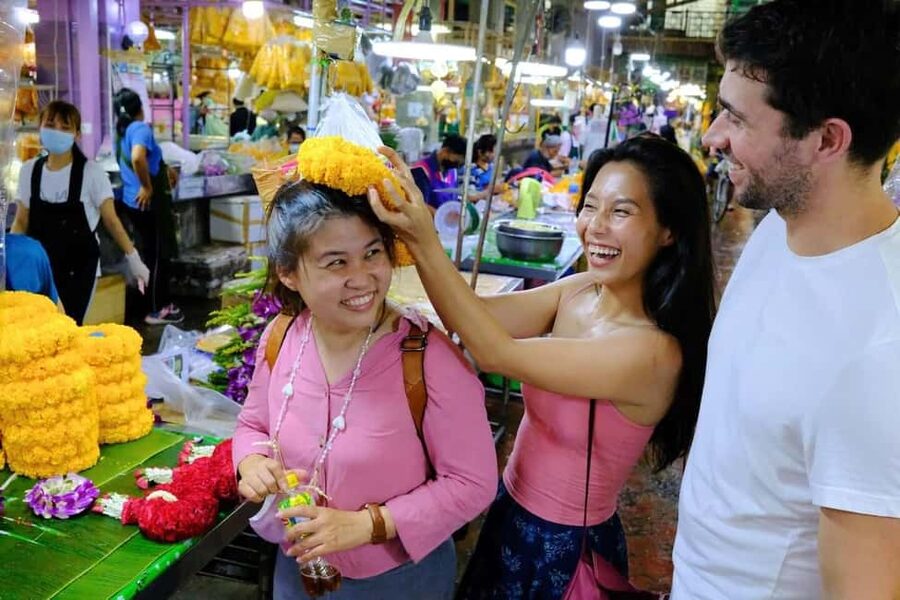 Bangkok: Tuk Tuk Adventure Chinatown Michelin Food & Temples - Tuk tuk at night: why this route feels like Bangkok, not a checklist