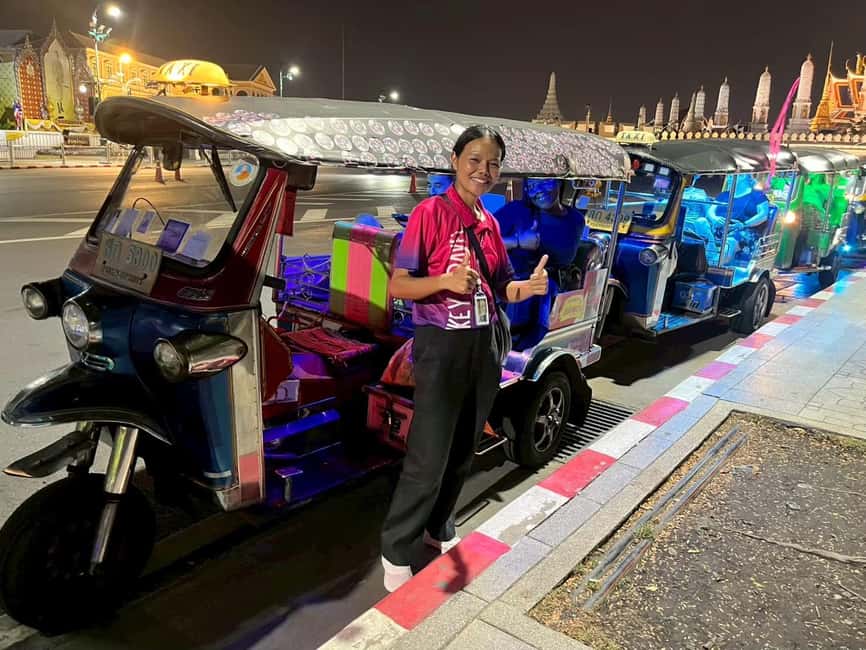 Bangkok: Tuk Tuk Adventure Chinatown Michelin Food & Temples - Wat Arun on the river: the Temple of Dawn really shows up at night