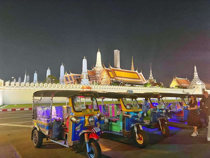 Bangkok Tuk-Tuk by Night with Chinatown Street Food Meal - Bangkok at night, the smart way to see more