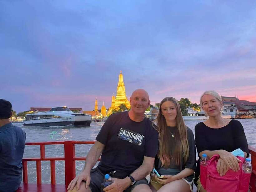 Bangkok Tuk-Tuk by Night with Chinatown Street Food Meal - Wat Arun grounds after dark, what you can see when the temple is closed