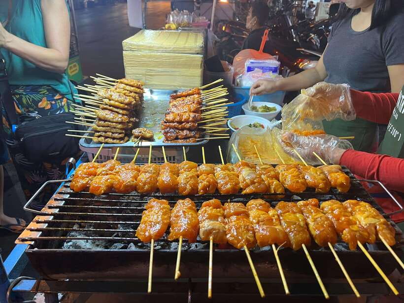 Bangkok Tuk-Tuk by Night with Chinatown Street Food Meal - Chinatown after dark, dessert and street food without the hype