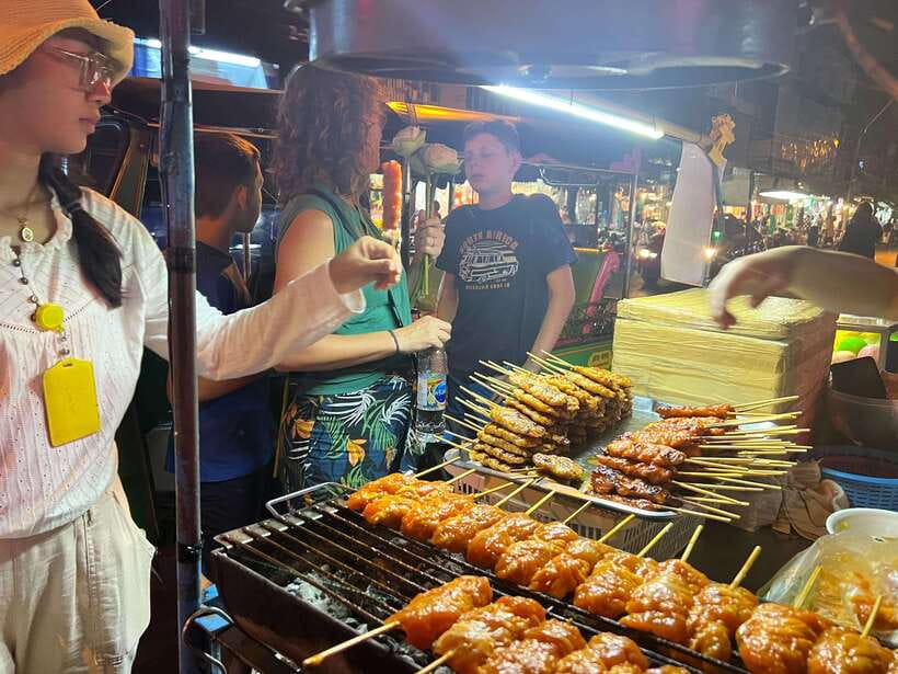 Bangkok Tuk-Tuk by Night with Chinatown Street Food Meal - Who should book this night tour, and who should skip it