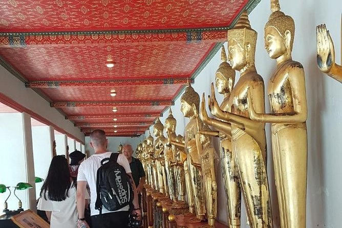 Bangkok Two Temple Tour: Wat Pho, Emerald Buddha & Grand Palace - Guides, comfort, and the small details that help