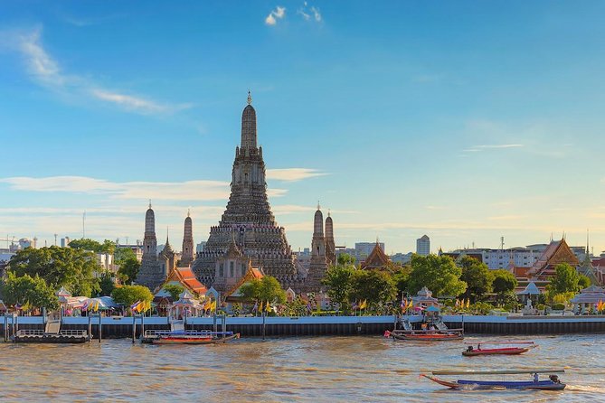 Bangkok Two Temple Tour: Wat Pho, Emerald Buddha & Grand Palace - Pickup, timing, and how the day actually feels