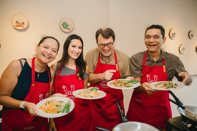 Bangkok Udomsuk Thai Cooking Class with local market tour - Key highlights worth planning around