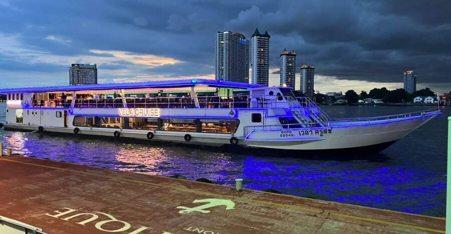 Bangkok: VELA Dinner Cruise Ticket - VELA Bangkok dinner cruise, the $28 value you can actually feel