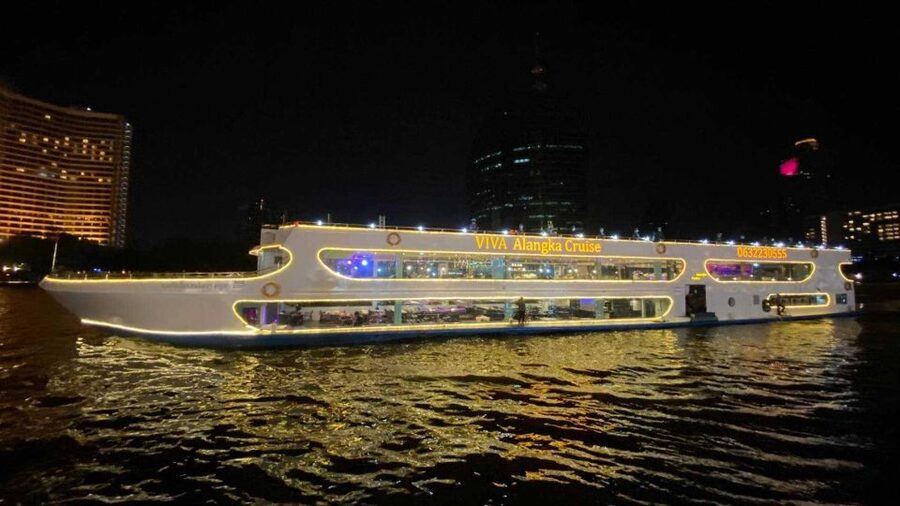 Bangkok: Viva Alangka Chao Phraya Dinner Cruise - Rama VIII Bridge dinner and dance show: the main event