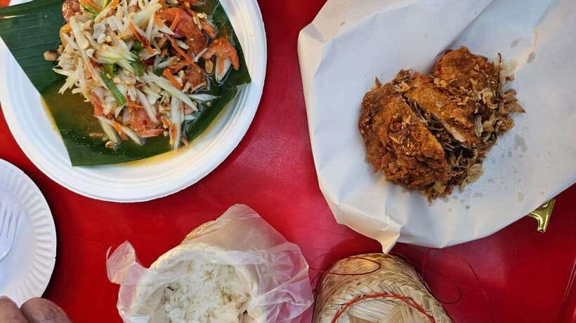 Bangkok Walking Tour : Mouthwatering Journey Food Tour - Temples and Iconic Heritage Stops Along the Way