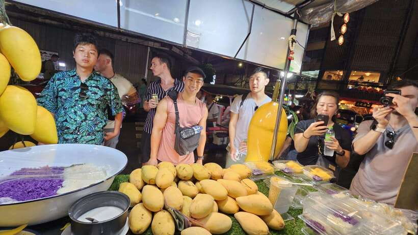 Bangkok Walking Tour : Mouthwatering Journey Food Tour - Walking Pace and What to Bring for a 3-Hour Tour