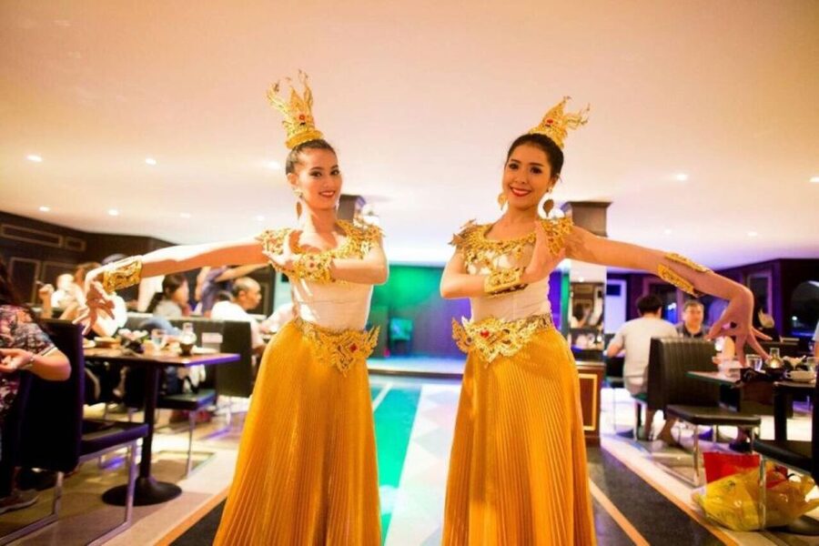 Bangkok: White Orchid Chao Phraya Dinner Cruise free Beer - Price and value: is $35 a smart spend in Bangkok?