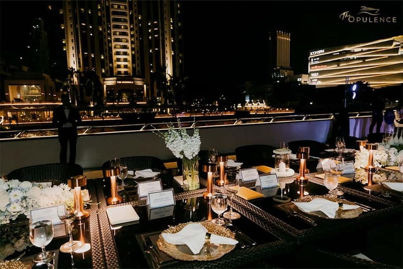 Bangkok: Wonderful Pearl Cruise with Optional Hotel Transfer - Dining Choice: Outdoor Under the Stars vs Indoor Modern Comfort
