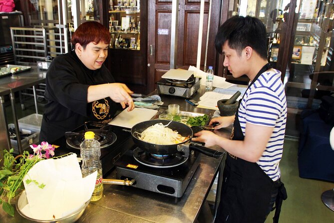 Blue Elephant Sathorn Bangkok Cooking School with Michelin Guide - Arrival Rituals: Herbal Drink, Towel, and Then Wok Time