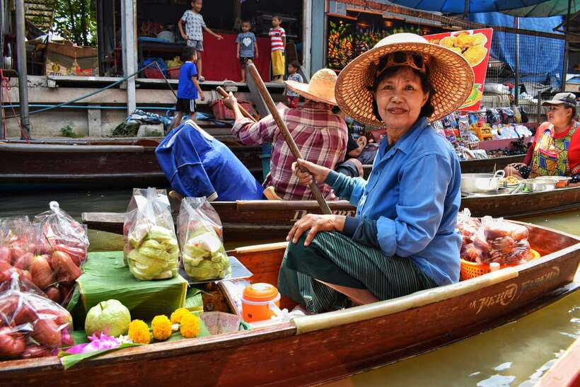 Boat Tour of Damnoen Saduak Floating Market - Entering Damnoen Saduak, Not Just Visiting a Market