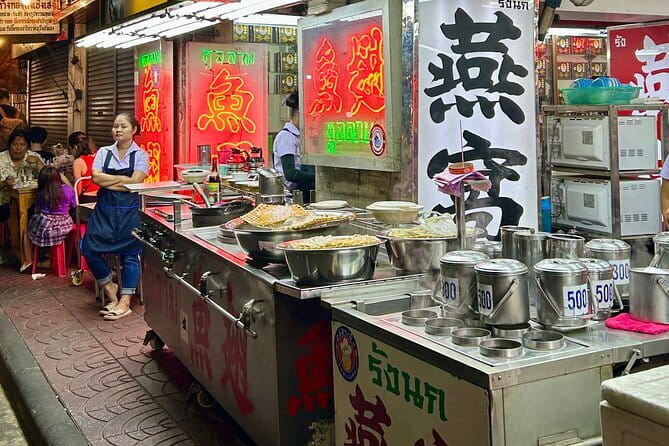 Chinatown Street Food Small Group Tour in Bangkok - Meeting at Wat Mangkon MRT: Easy Start, Clear Plan