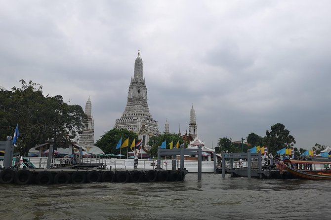 CHOB Bangkok Walking Tour (Talking + Walking + Eating) - Giant Swing Area and Temple Landmarks: Seeing Religion and City Life Together