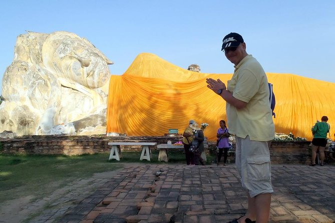 Colors of Ayutthaya Full-Day Bike Tour - Stop 5: Wat Chaiwatthanaram, Built on the Chao Phraya River