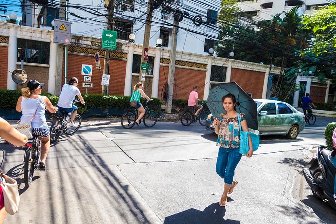 Countryside Bangkok and a Local Floating Market Tour by Bicycle Including Lunch - First You Trade Gridlock for a Real Bangkok Bike Day
