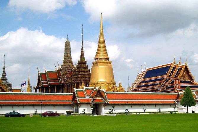 Damnern Saduak Floating Market, Grand Palace and Wat Phra Keo Tour from Bangkok - Boat time on the waterways: the best reason to do this tour