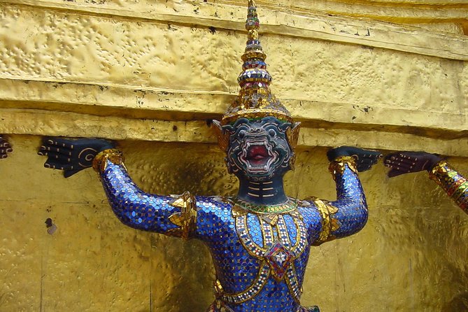 Damnern Saduak Floating Market, Grand Palace and Wat Phra Keo Tour from Bangkok - Lunch included: where it lands in the day and how to use it well