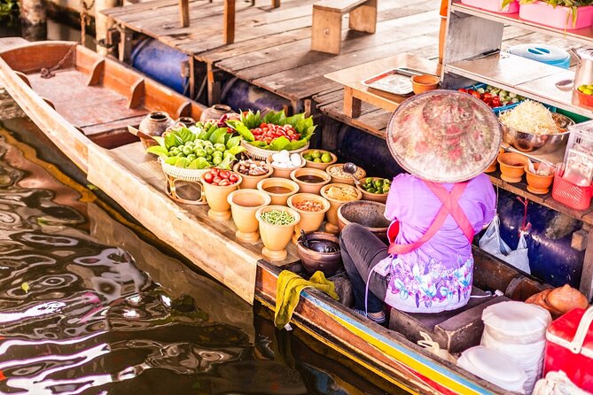 Damnoen Saduak Floating Market and Maeklong Railway Market Tour - Mae Klong Railway Market: the timing game you will actually enjoy