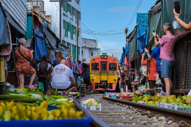 Damnoen Saduak Floating Market and Maeklong Railway Market Tour - The long drive out of Bangkok, and why you should plan for it