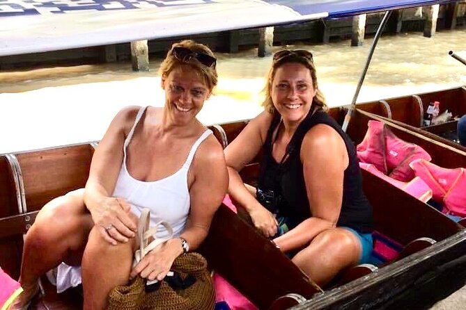 Damnoen Saduak Floating Market & Maeklong Railway From Bangkok - The tour rhythm: pacing, crowd size, and guide impact