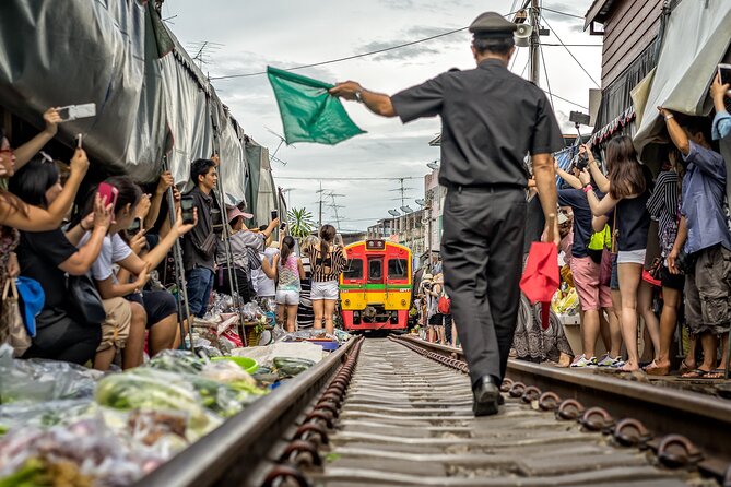 Damnoen Saduak Floating Market & Maeklong Railway From Bangkok - Why some days feel “worth it” and others don’t