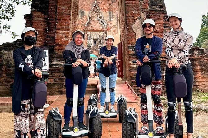Damnoen Saduak Floating Market & Railway Market Tour from Bangkok - Should You Book This Damnoen Saduak and Maeklong Combo?