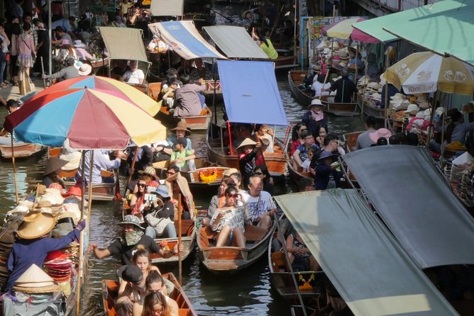 Damnoen Saduak Floating Market with Paddle Boat Ride (ex Bangkok) - Small-group feel: why it matters at a crowded market