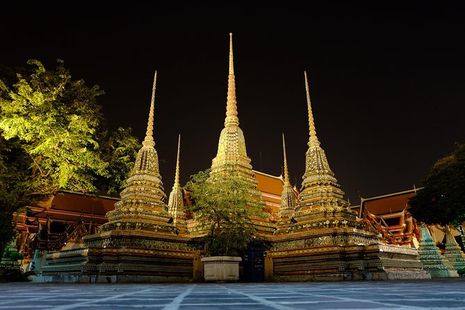 Discover Bangkok at Night 5-Hour Bike Tour with dinner - Pak Khlong Flower Talat Original: color and scent in the night air