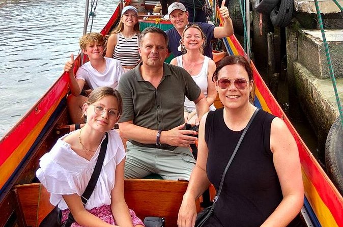 Discover Hidden Bangkok with Longtail Boat Tour - Stop 1: Khlong Bang Luang Artist House and the creativity on the canals