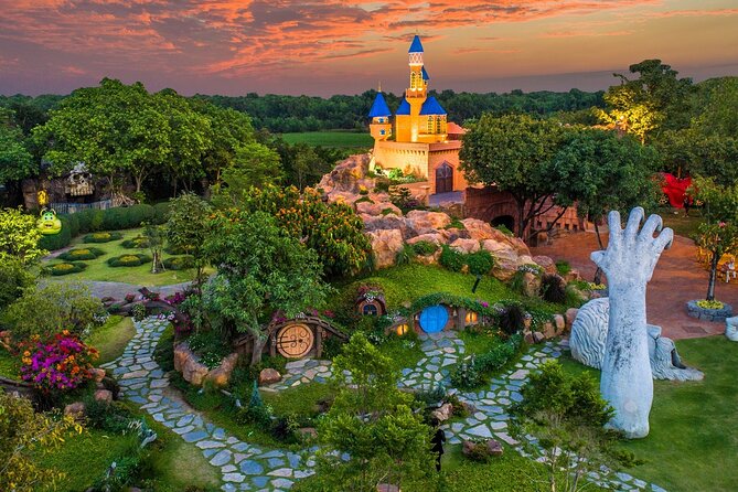 Dream World Amusement Park Bangkok - Elephant ride option and the best way to judge it
