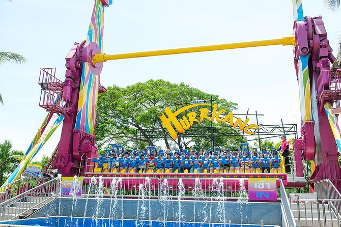 Dream World Bangkok Admission Ticket - Snow Town and Staying Comfortable in Thailand