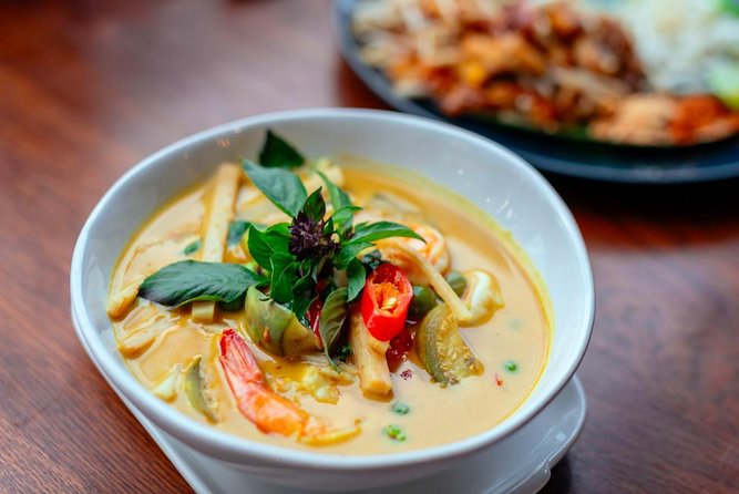 Drinks & Bites in Bangkok Private Tour - Drinks, Non-Alcoholic Options, and Pacing Your Bites