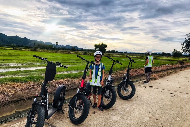E-Scooter Tour in Kanchanaburi - The Chinese Temple Moment and the Final Ride Back