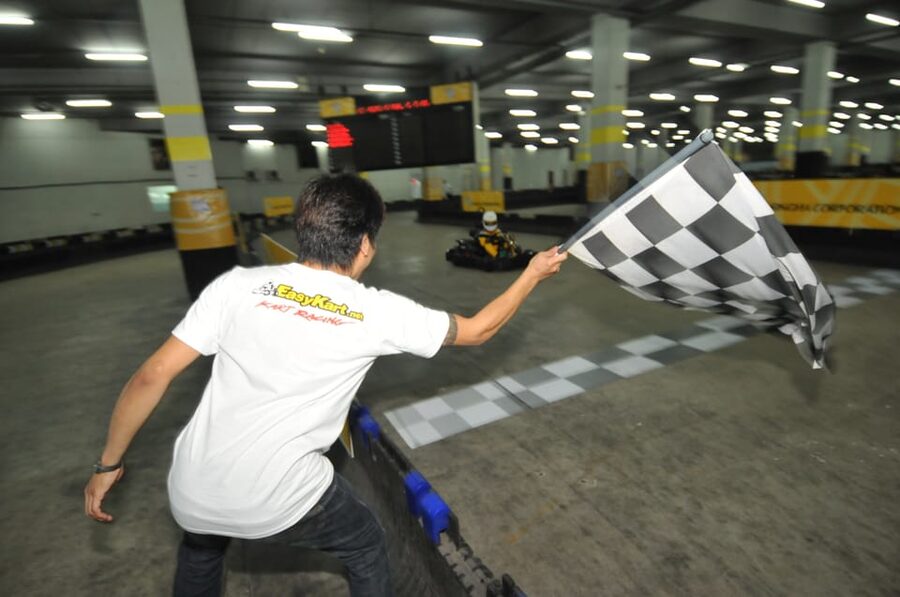 EasyKart Bangkok (RCA Plaza) : Go-Kart Racing Experience - Choosing your kart: Kid, Regular, Double Seater, Fast