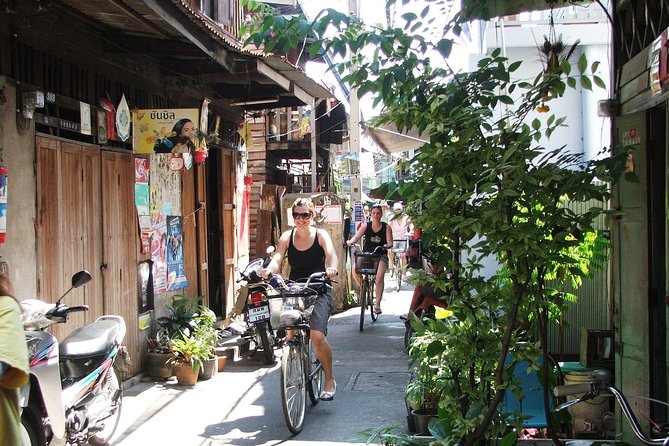 Experience Real Bangkok by Bike - The meeting point matters: start at River City