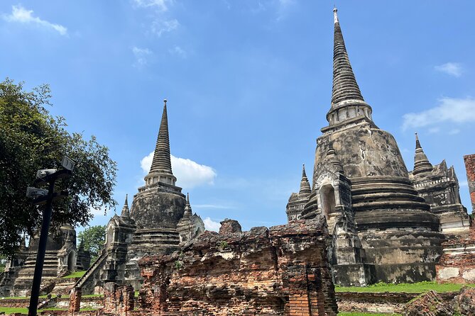 Explore Ancient Ayutthaya Historical Park Day Tour in Bangkok - Bang Pa-In Royal Palace gardens: free entry and a slower start