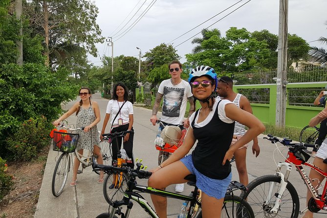 Explore Bangkok by Bike & Boat with Lunch - Baan Silapin Lunch Break: Food Plus a Look at an Old House