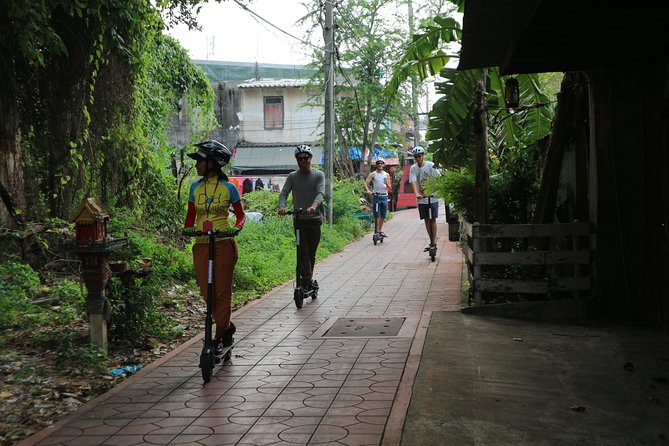 Explore Bangkok by E-Scooter & Try Street Food - What it’s like day-of: timing, meeting, and pacing