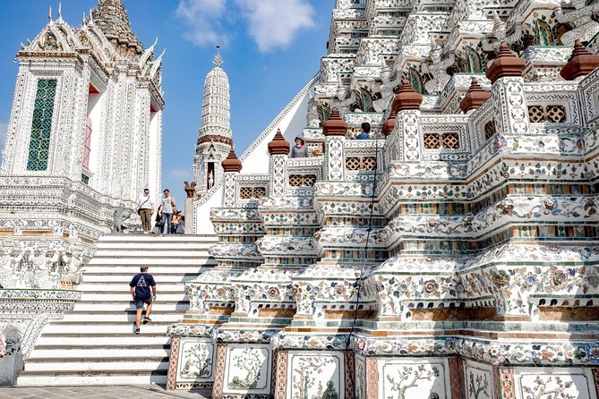 Explore Bangkok: Guided City and Temple Tour - Morning logistics: 8:00 am pickup, transfers, and pacing