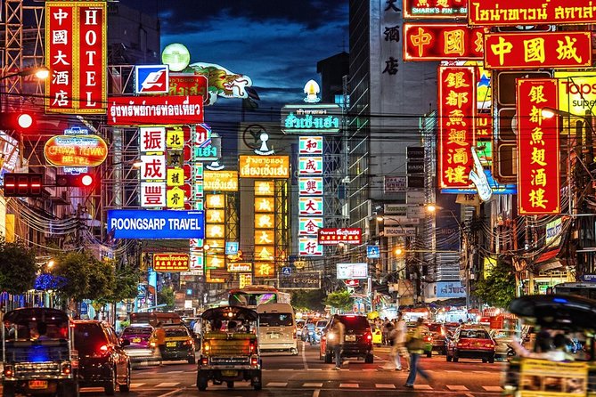 Famous Thai Street Food Tasting Experience! - Khao San Road: finish with backpacker energy and easy Thai street bites