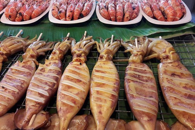 Famous Thai Street Food Tasting Experience! - What you should expect to eat (and how to order without guessing)