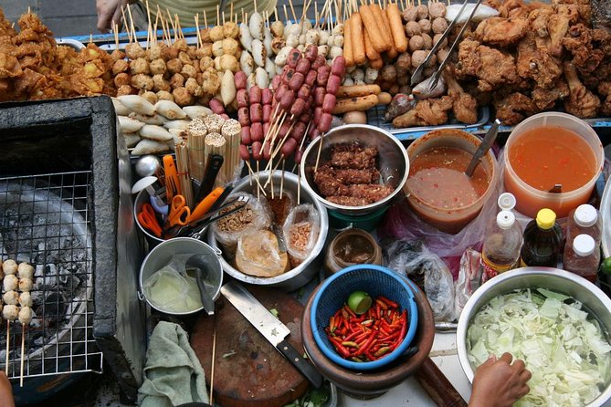 Famous Thai Street Food Tasting Experience! - Nikki’s guided style: what you gain besides food