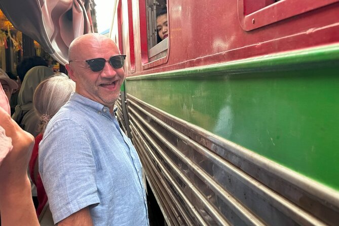 Floating Market and Railway Market Private Tour VIP Transport - Damnoen Saduak Floating Market: Canals, Shops, and Shopkeeper Energy