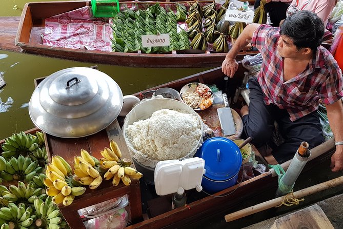 Floating Market Damnoen Saduak and Meklong Railway Market: Half Day Tour - Damnoen Saduak Floating Market: Canoe Time, Canal Photos, Shopping Stops